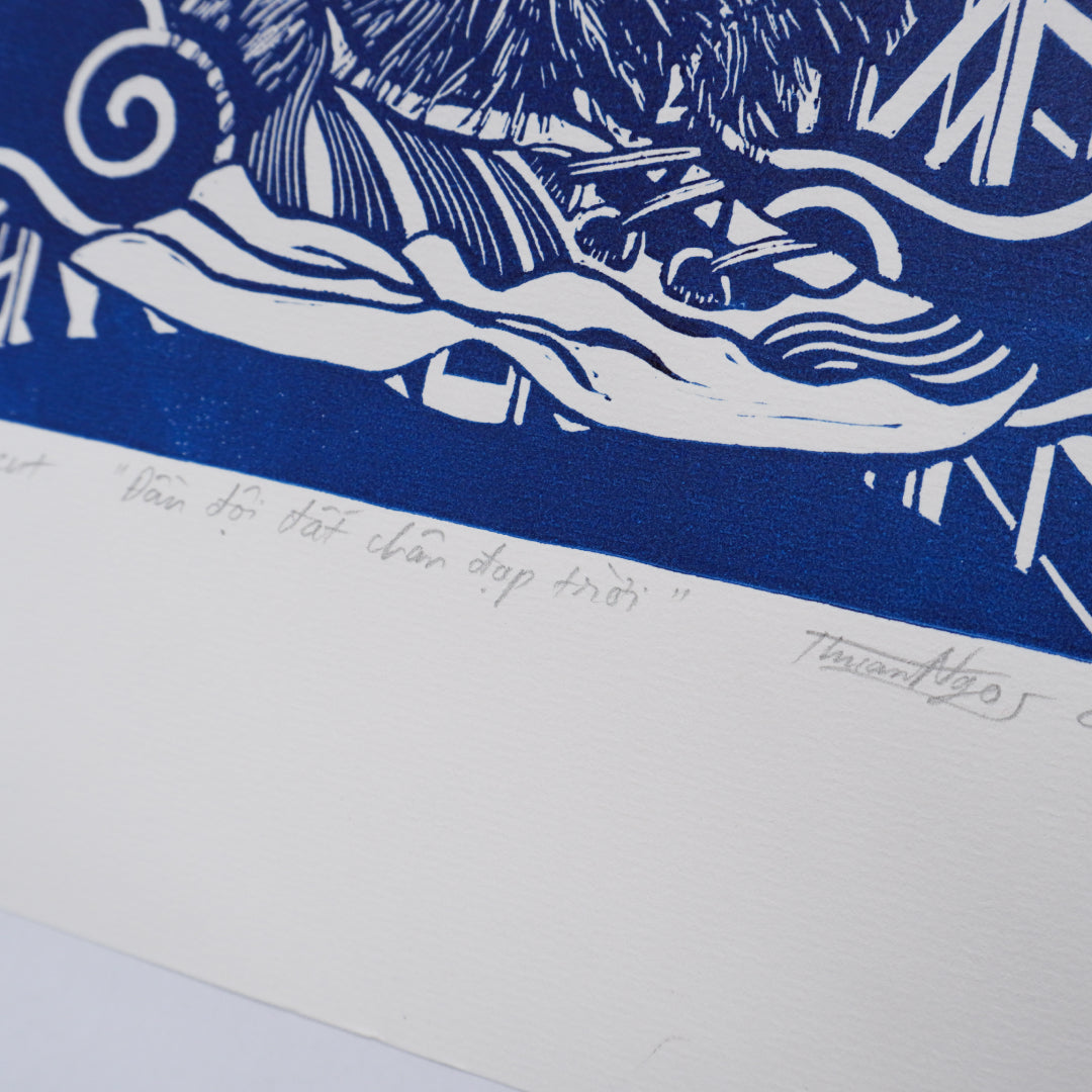 Leap-And-Linger-Product-Dau-doi-dat-chan-dap-troi-Mockup-Zoom-in-detail-Blue-Canson-Paper-3