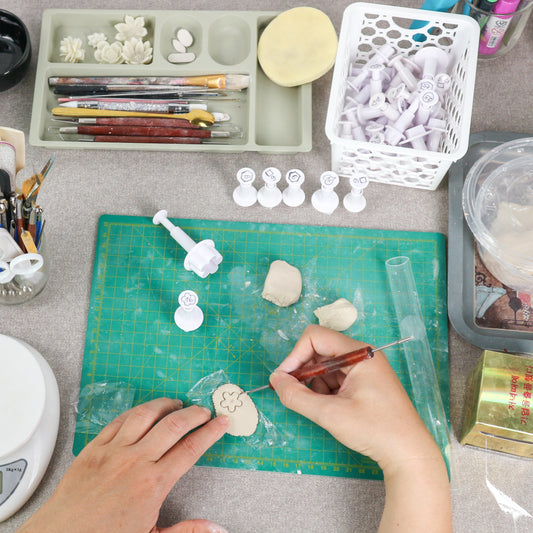 Leap-And-Linger-s-Product-Handmade-ceramic-jewelry-workshop-in-Hanoi-10