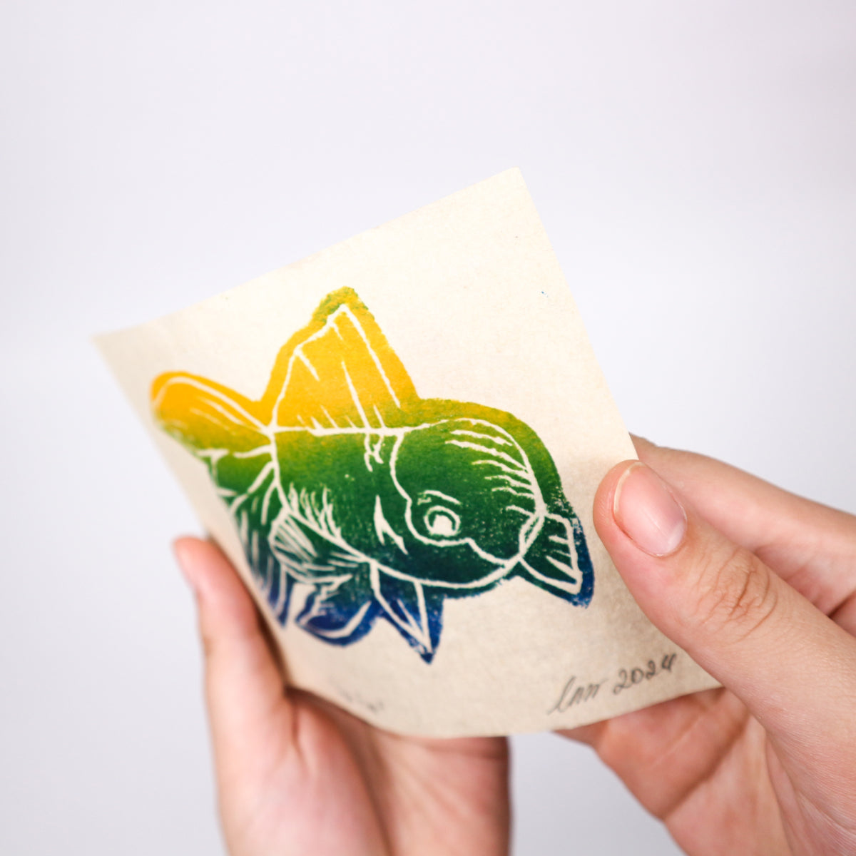 fish-fine-linocut-print-gradient-edition-art-picture-product-leap-and-linger-nhichancanh-3