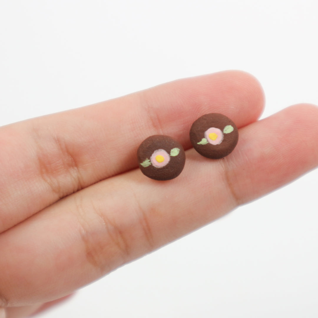 russet-rose-ceramic-stud-earrings-product-leap-and-linger-by-nhichancanh-190925-5
