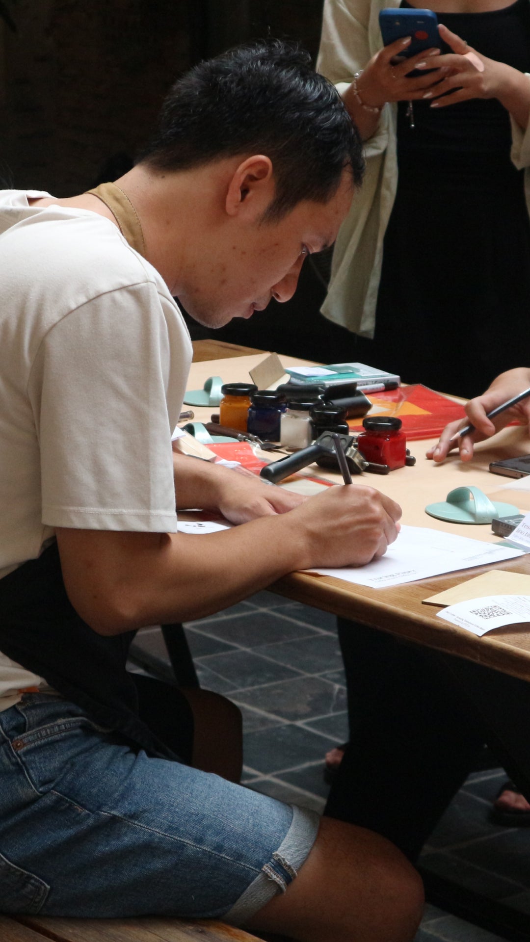 Leap-And-Linger-Moments-Workshop-Linocut-and-Stamp-collab-with-Nghe-Nghe-Art-Fair-3