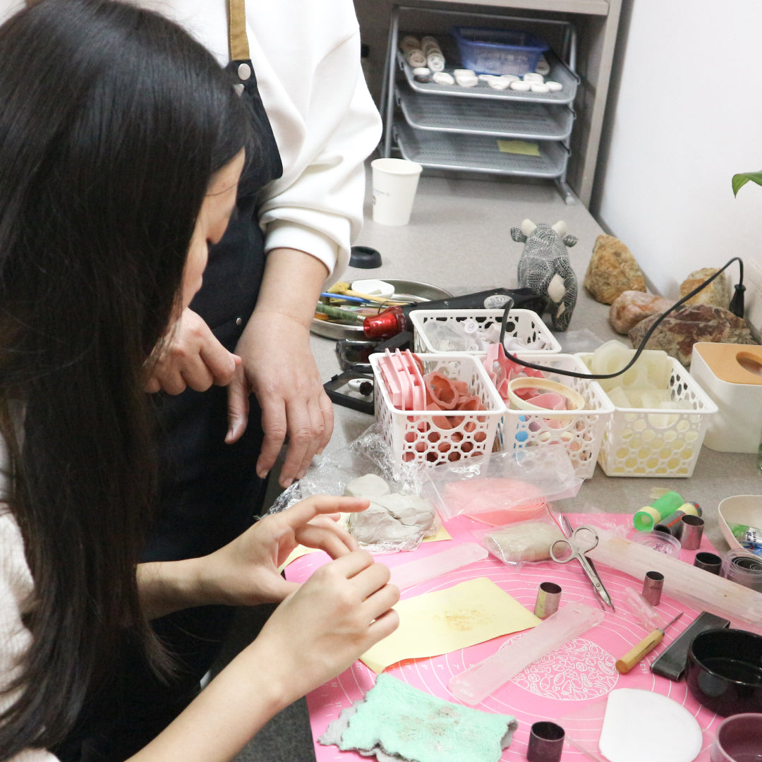Leap-And-Linger-s-Product-Handmade-ceramic-jewelry-workshop-in-Hanoi-19