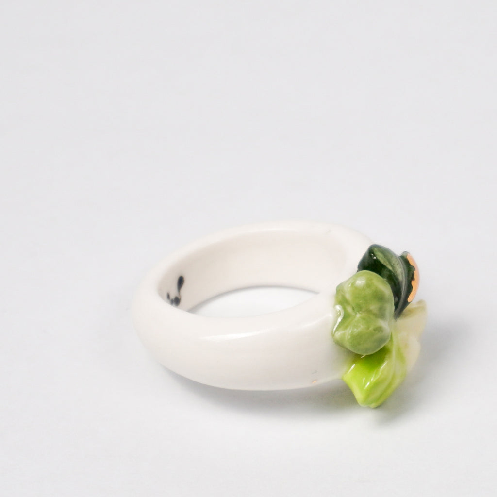 four-leaf-luck-edition-with-24k-gold-ceramic-ring-Leap-And-Linger-Product-Rings-by-Nomi-Bui-3rd-Angle