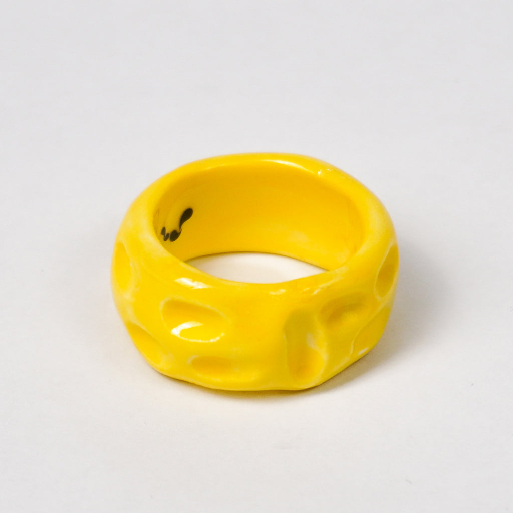 life-journey-yellow-lines-ceramic-ring-Leap-And-Linger-Product-Rings-by-Nomi-Bui-2nd-Angle