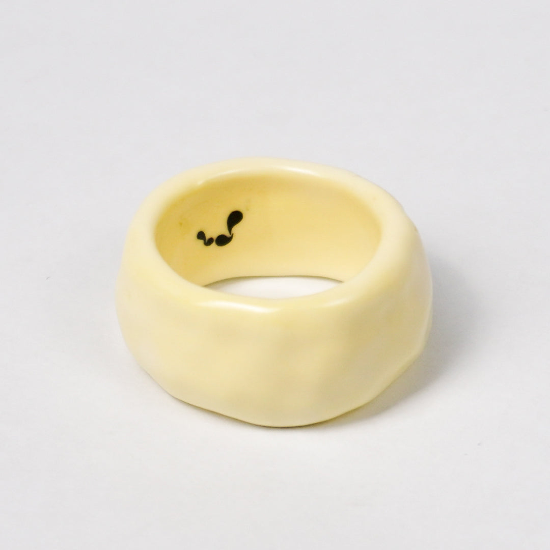 peace-tender-yellow-ceramic-ring-Leap-And-Linger-Product-Rings-by-Nomi-Bui-2nd-Angle