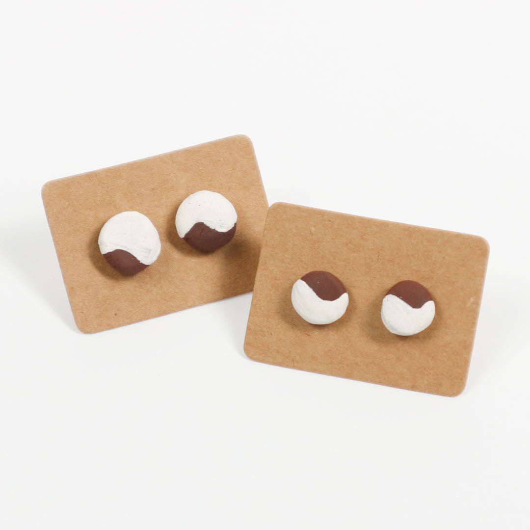 russet-nguyet-ceramic-stud-earrings-product-leap-and-linger-by-nhichancanh-190925-4