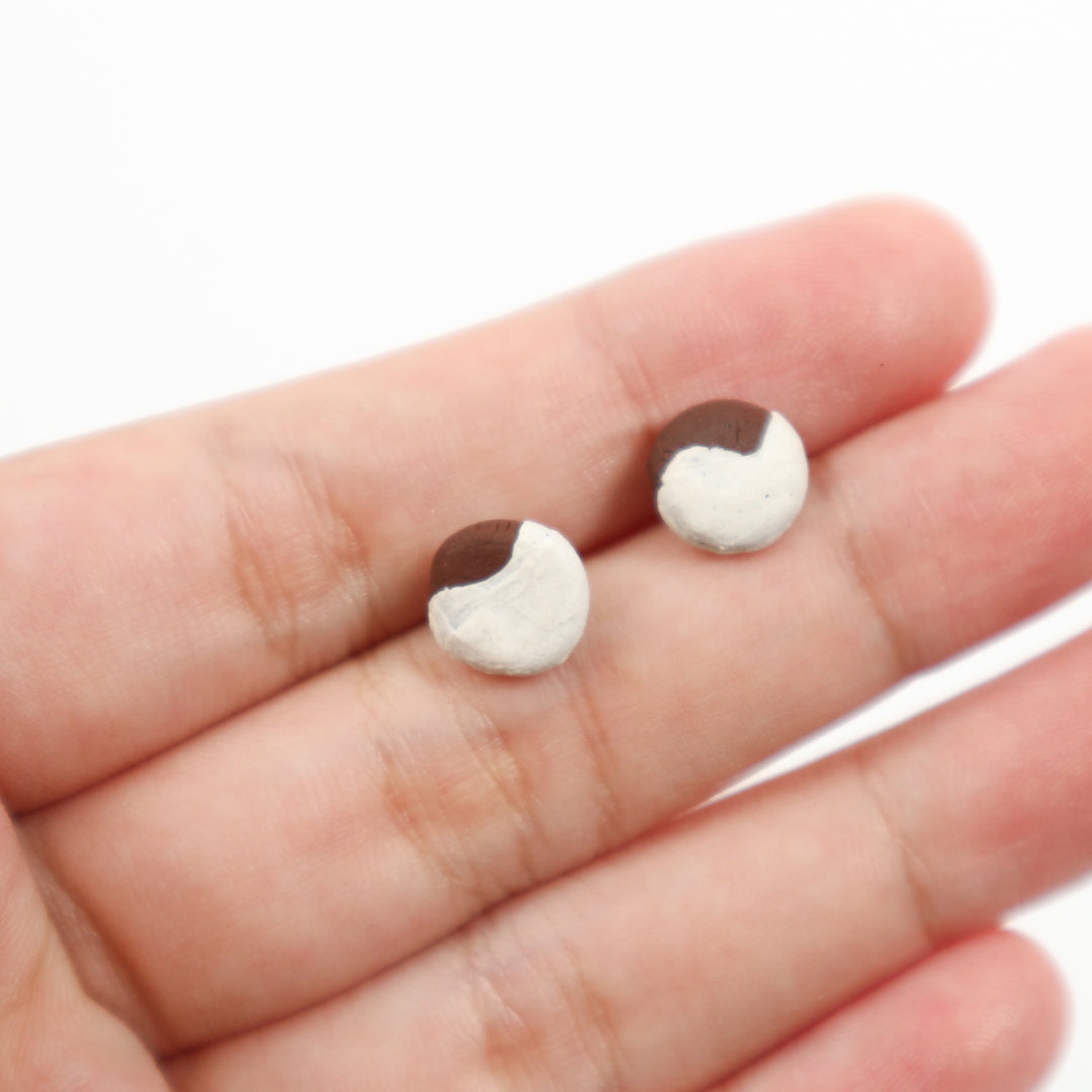 russet-nguyet-ceramic-stud-earrings-product-leap-and-linger-by-nhichancanh-190925-5