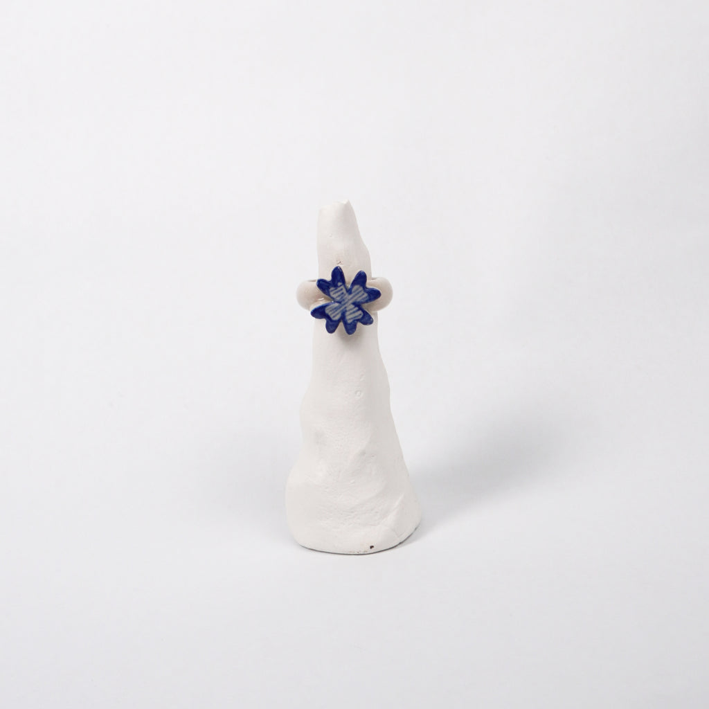 terra-vitae-aequor-ceramic-ring-Leap-And-Linger-Product-Rings-by-Nomi-Bui-With-Stand-1st-Angle