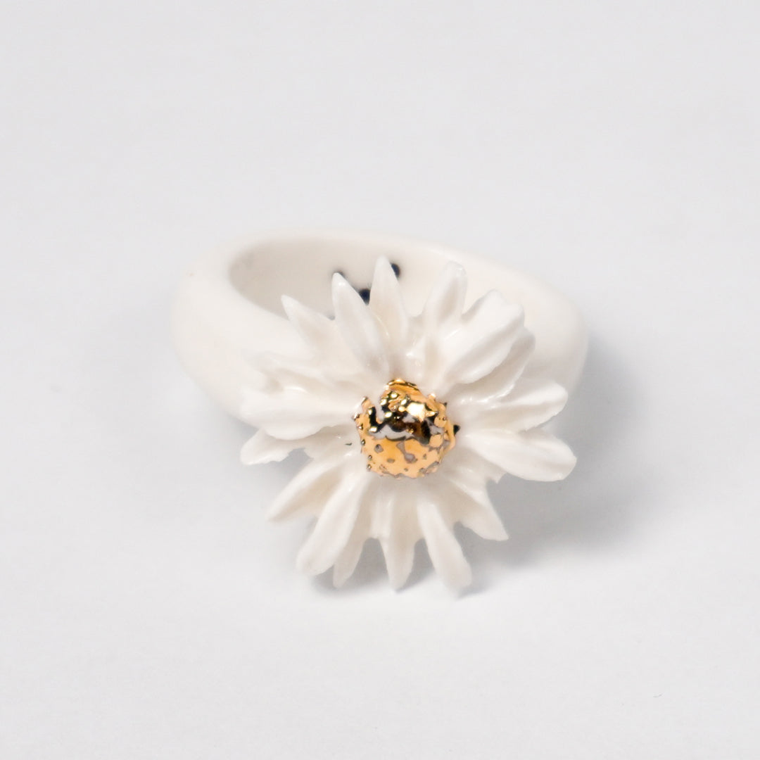 the-endless-flower-garden-blooming-daisy-edition-with-24k-gold-ceramic-ring-Leap-And-Linger-Product-Rings-by-Nomi-Bui-1st-Angle