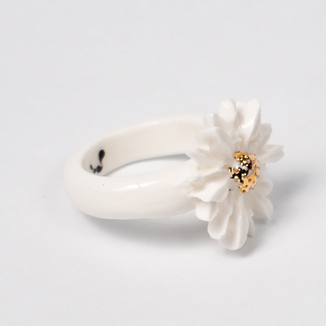 the-endless-flower-garden-blooming-daisy-edition-with-24k-gold-ceramic-ring-Leap-And-Linger-Product-Rings-by-Nomi-Bui-3rd-Angle