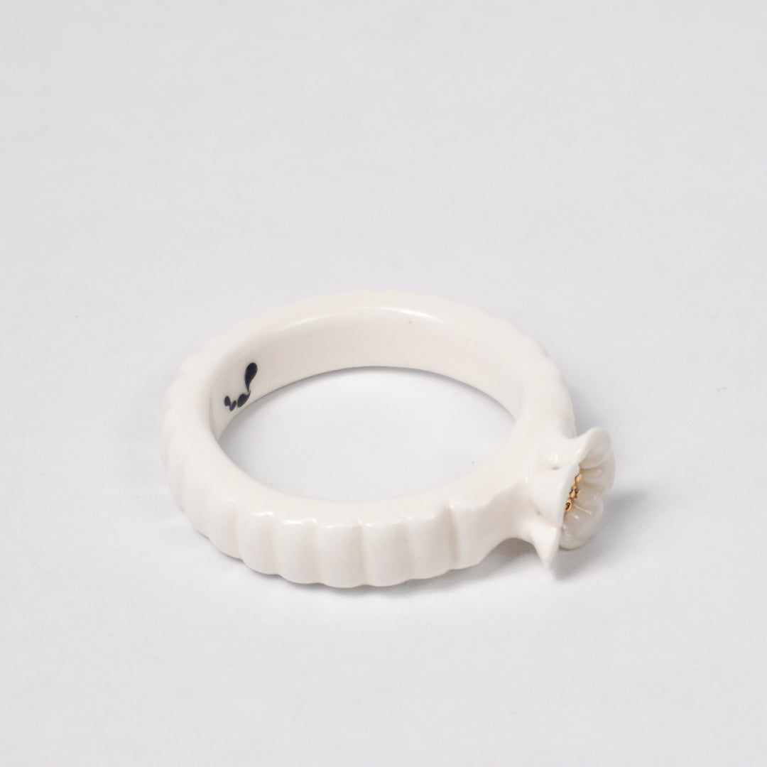 the-endless-flower-garden-delicat-edition-with-24k-gold-ceramic-ring-Leap-And-Linger-Product-Rings-by-Nomi-Bui-3rd-Angle