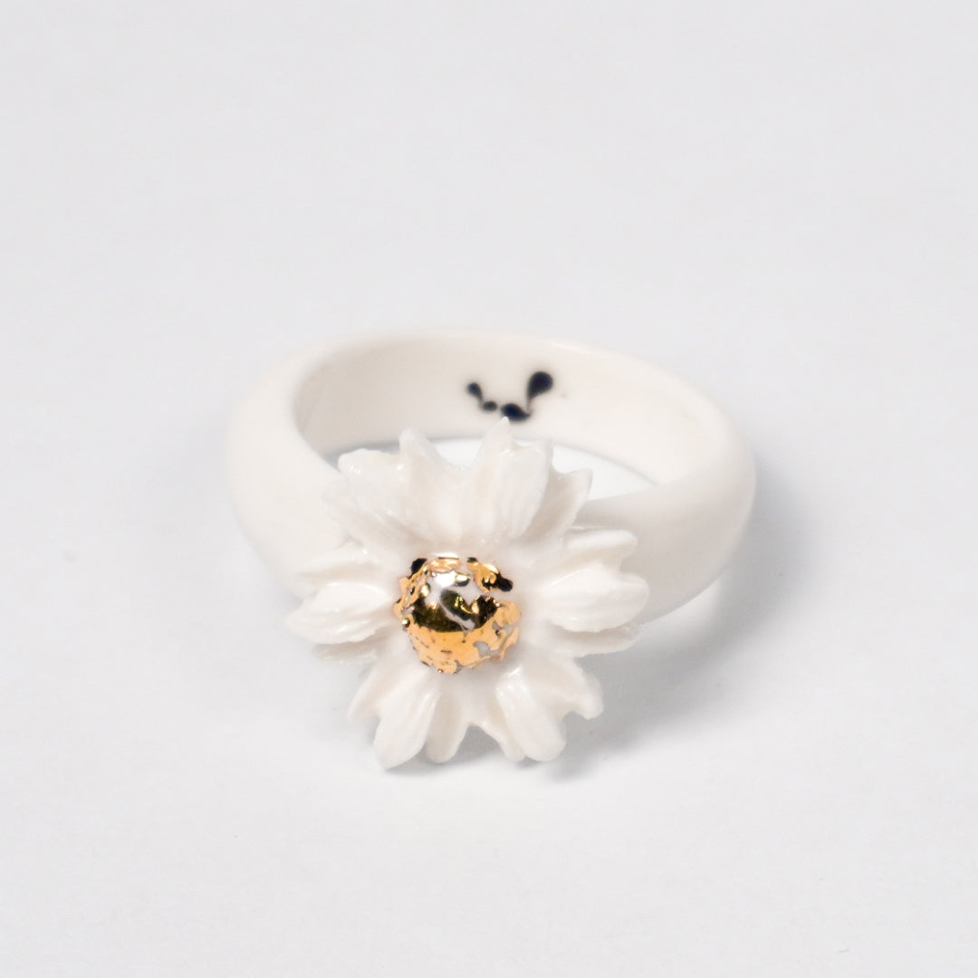 the-endless-flower-garden-shy-daisy-edition-with-24k-gold-porcelain-ring-Leap-And-Linger-Product-Rings-by-Nomi-Bui-1st-Angle